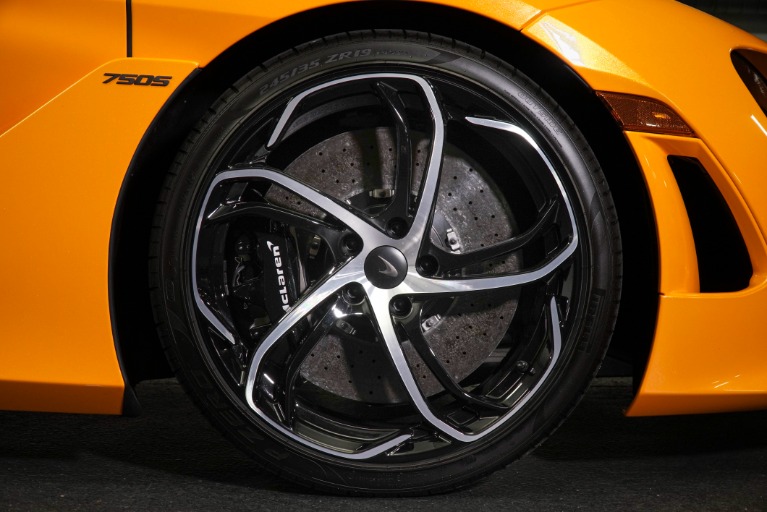 New 2025 McLaren 750S Spider for sale $464,950 at Aston Martin Walnut Creek in Walnut Creek CA 94596 4