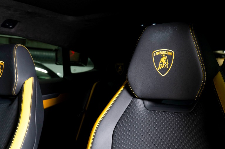 Used 2025 Lamborghini Urus SE for sale $308,991 at Aston Martin Walnut Creek in Walnut Creek CA 94596 5