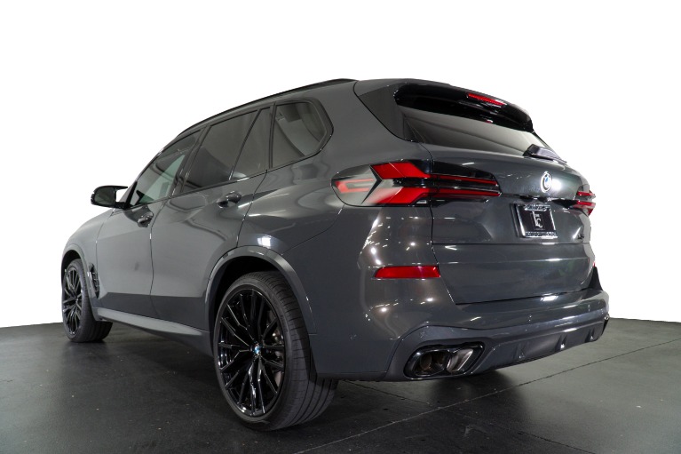 Used 2026 BMW X5 M60i for sale $86,991 at Aston Martin Walnut Creek in Walnut Creek CA 94596 8